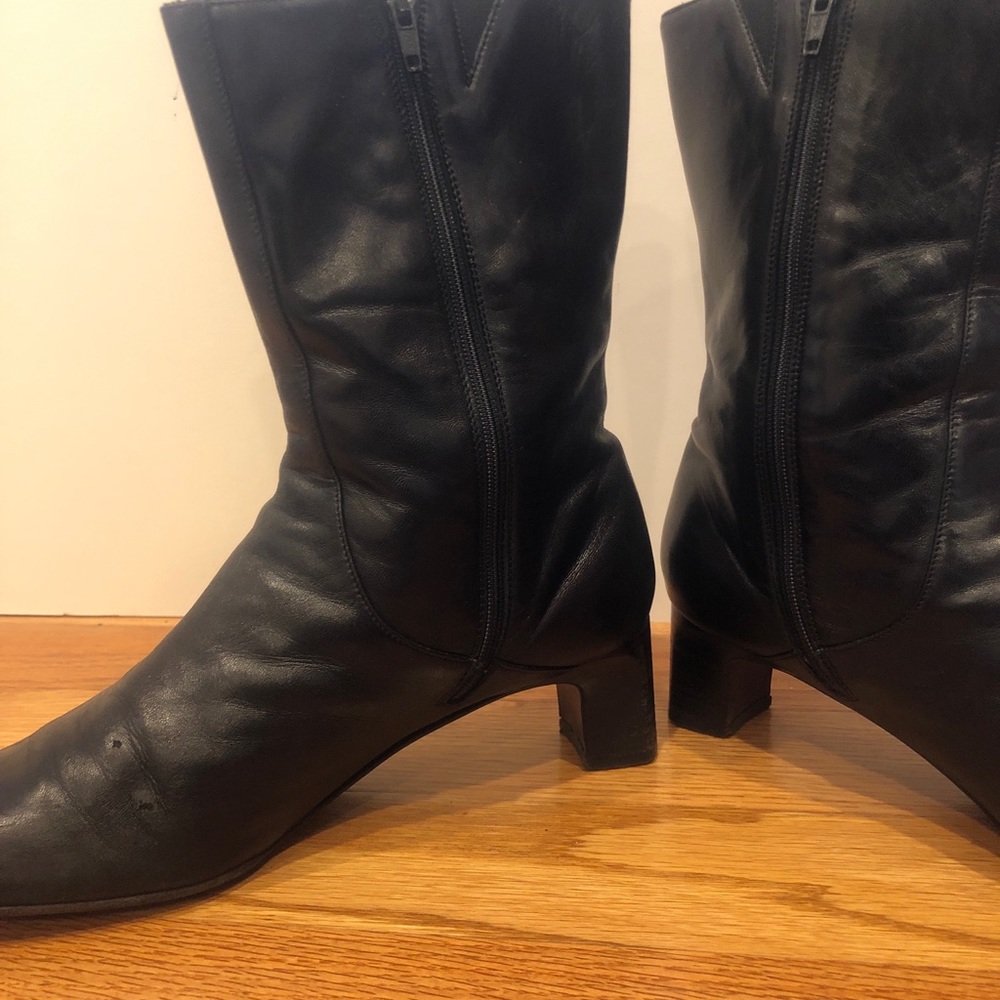 COLE HAAN Black low zipper boot. Block heel. 9.5 M leather Italy Boot comfort - Picture 9 of 16